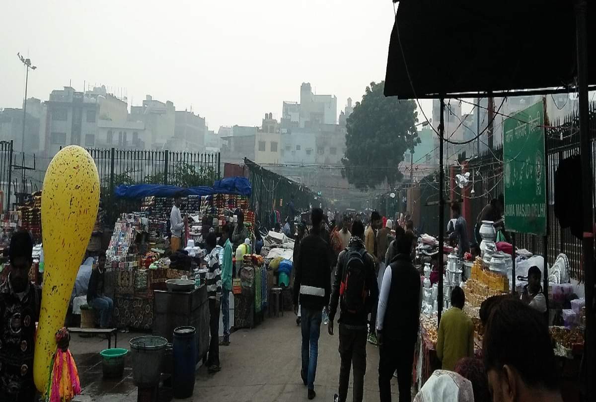 Tourists reach Red Fort and Chandani Chowk, Life back on track after CAA Protest