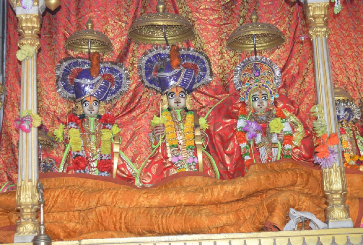 Quilting to God after cold increased in ayadhya temple