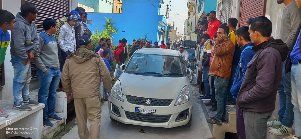 a business man was shot got escaped in ramnagar