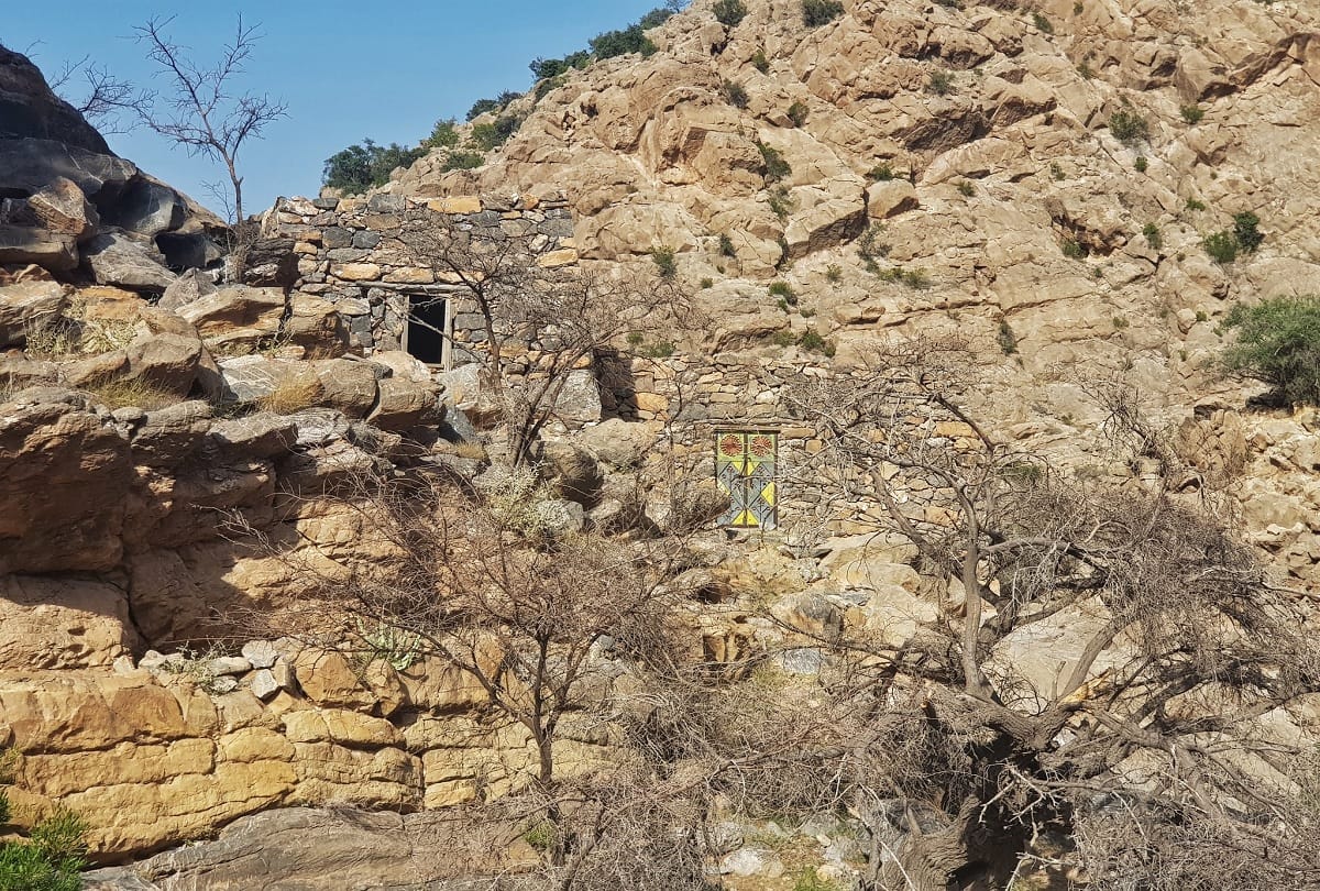 Al Sogara A Hidden village carved into mountain in Oman