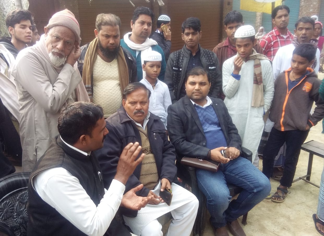 Weavers protest against closing powerloom
