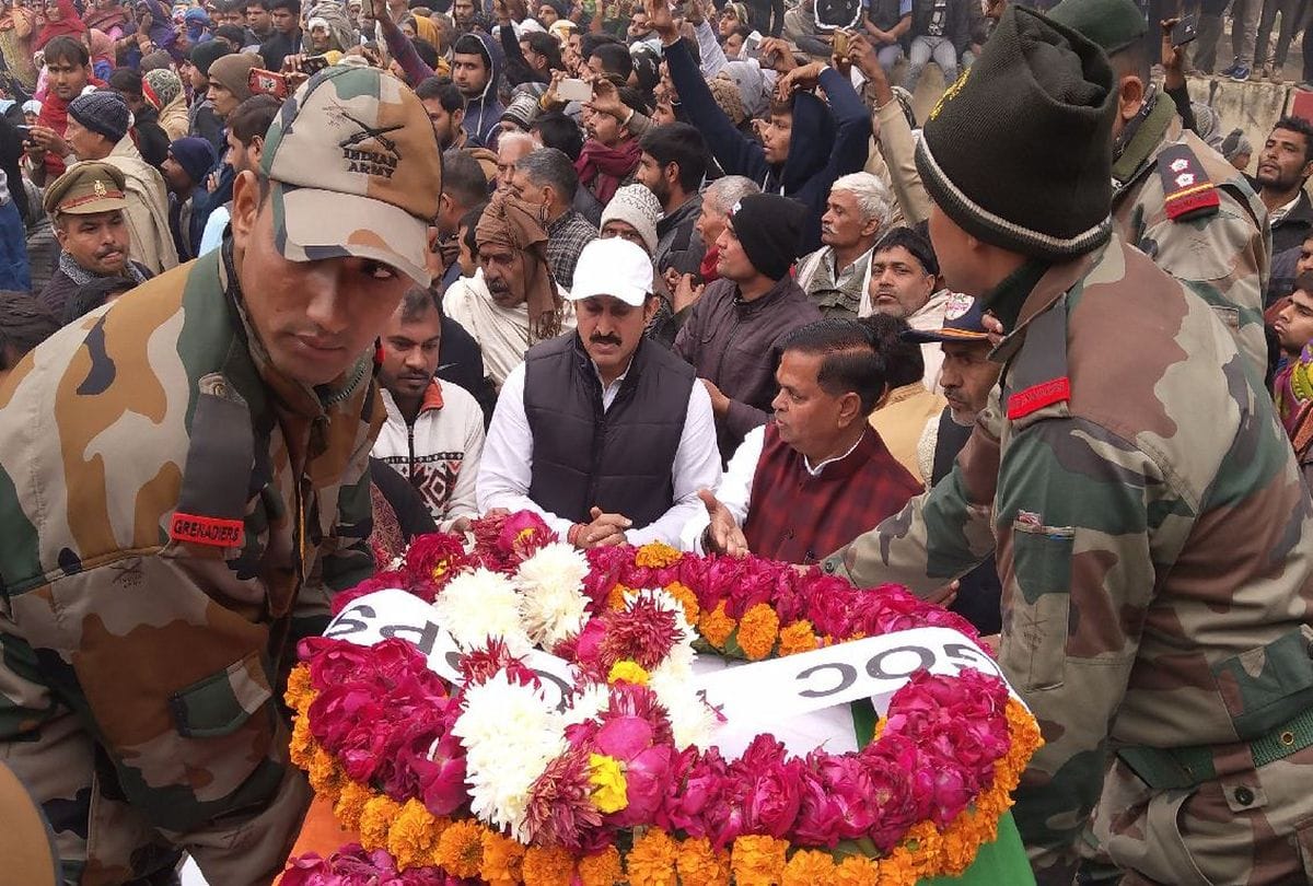soldier Subhash's funeral with state honors in mathura