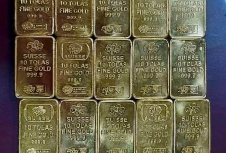 22 gold biscuits found in toilet flush tank at amausi airport