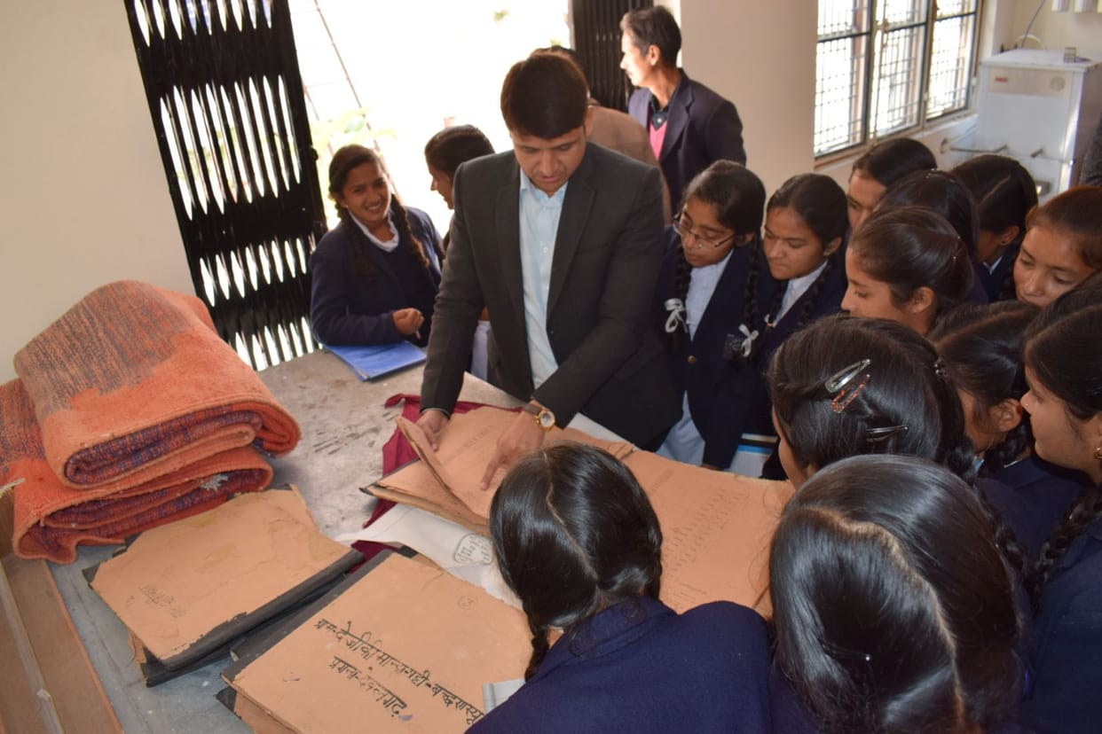 Students visited institutions under Lunch with Ladli program