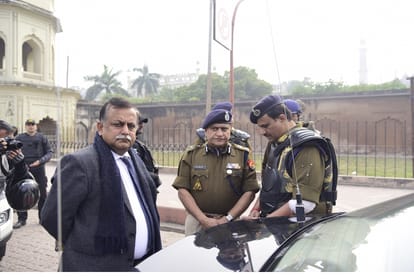 Police got Bangladeshi mobile phones after violence in Lucknow.