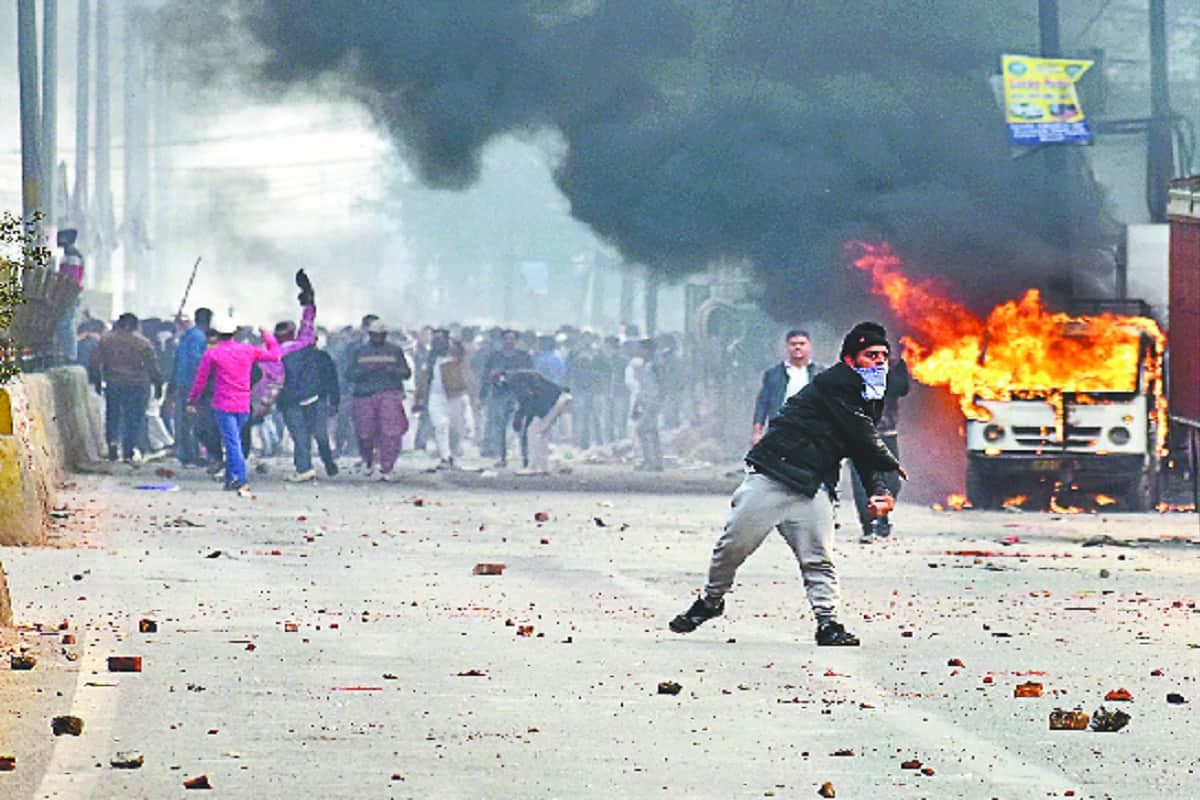 Police has action continue against PFI in Meerut of Uttar Pradesh