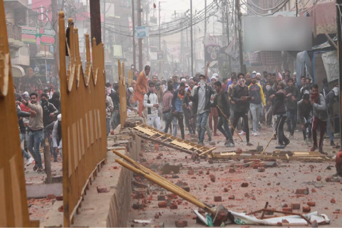 Police investigation is revealing that PFI was prepared 18 people to carry for violence in Meerut