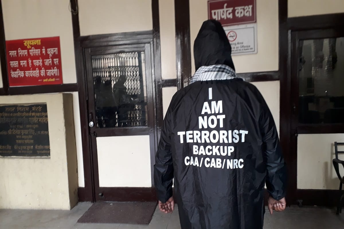 A councilor has protest against citizenship law with black jacket in Meerut