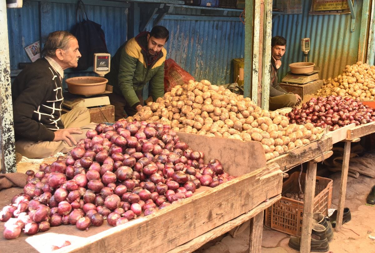 Administration became strict about rising price of onions