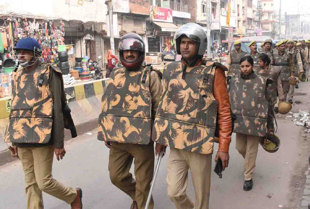 In Unnao, a man sent to jail provoke the crowd to perform