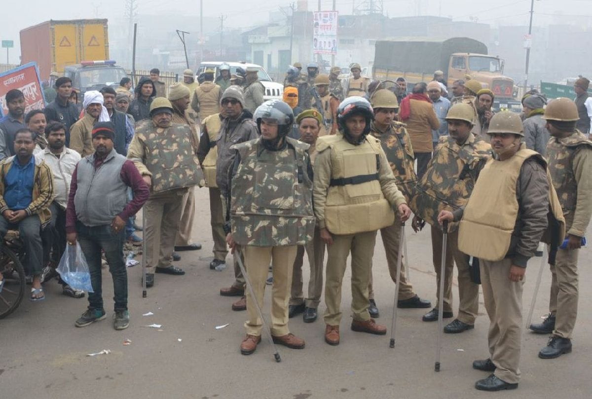tension in Firozabad after violent protest over caa