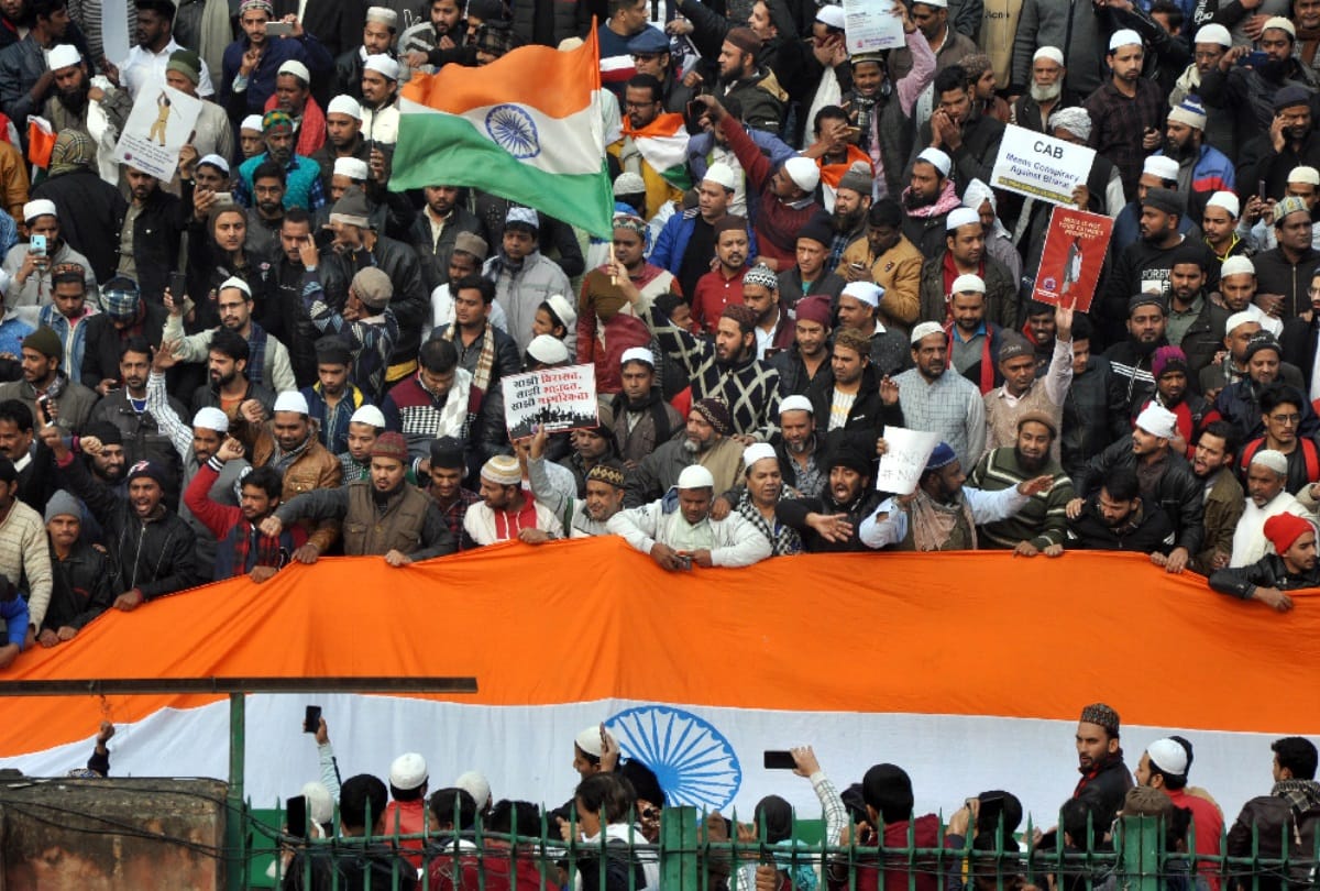 CAA protest tricolor in hand raising slogan hindustan zindabad this is how jama masjid protest