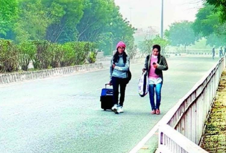 Students went home due to postponed of exams from bbau hostels in lucknow