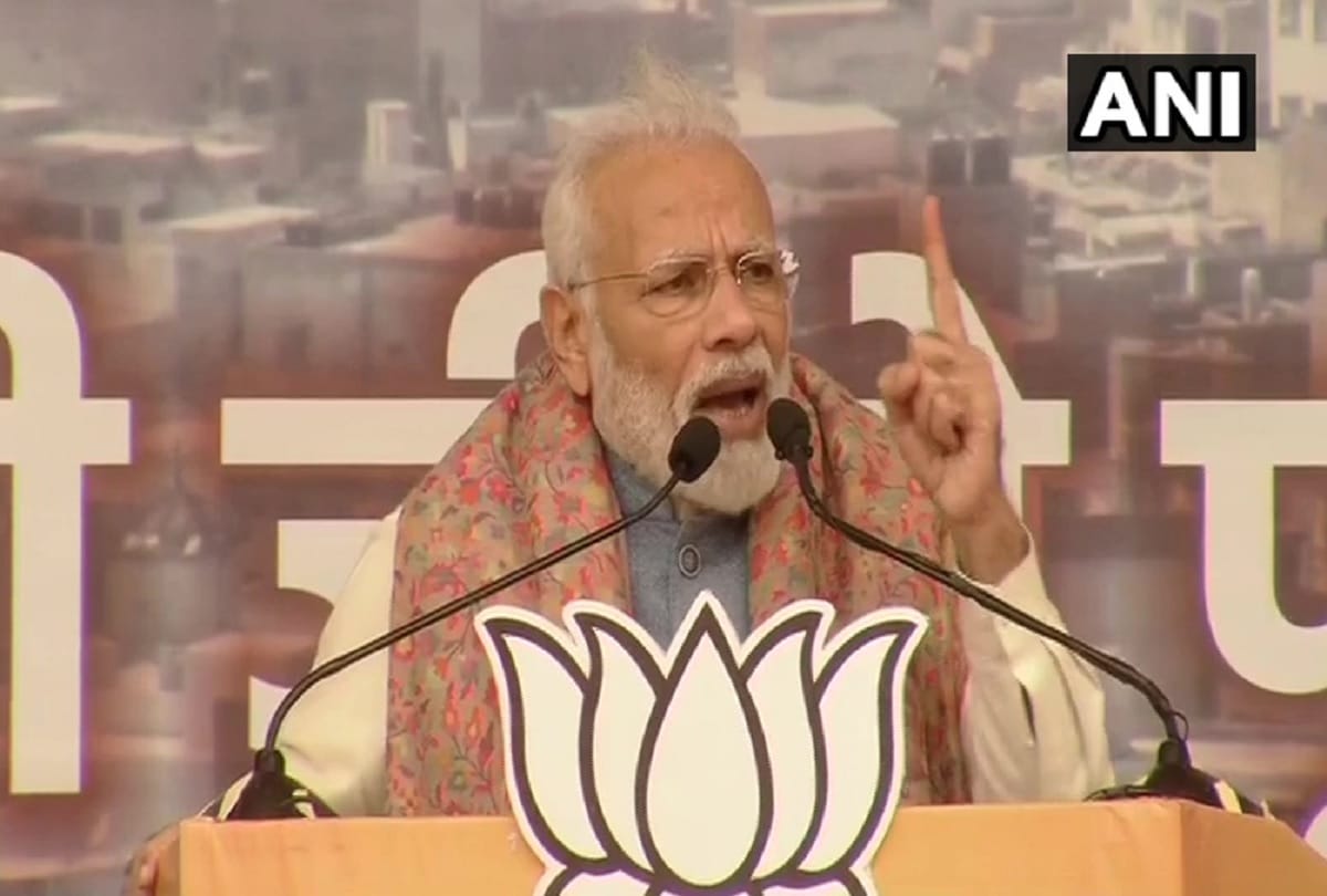 PM Modi targets AAP and Congress in  Ramila Maidan Dhanyavad Rally