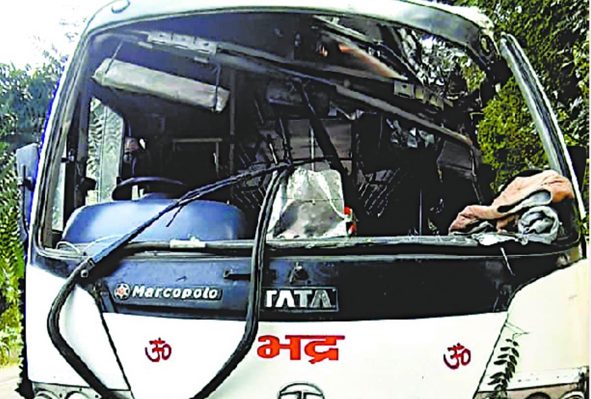 20 vehicles clashed in accident due to fog, one died