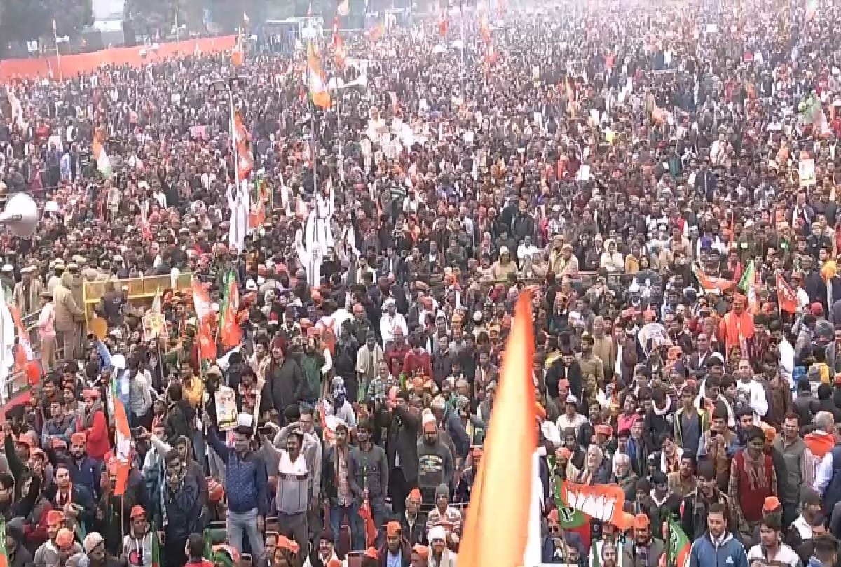 PM Modi Address Rally in Ramlila Maidan, Pickpocket