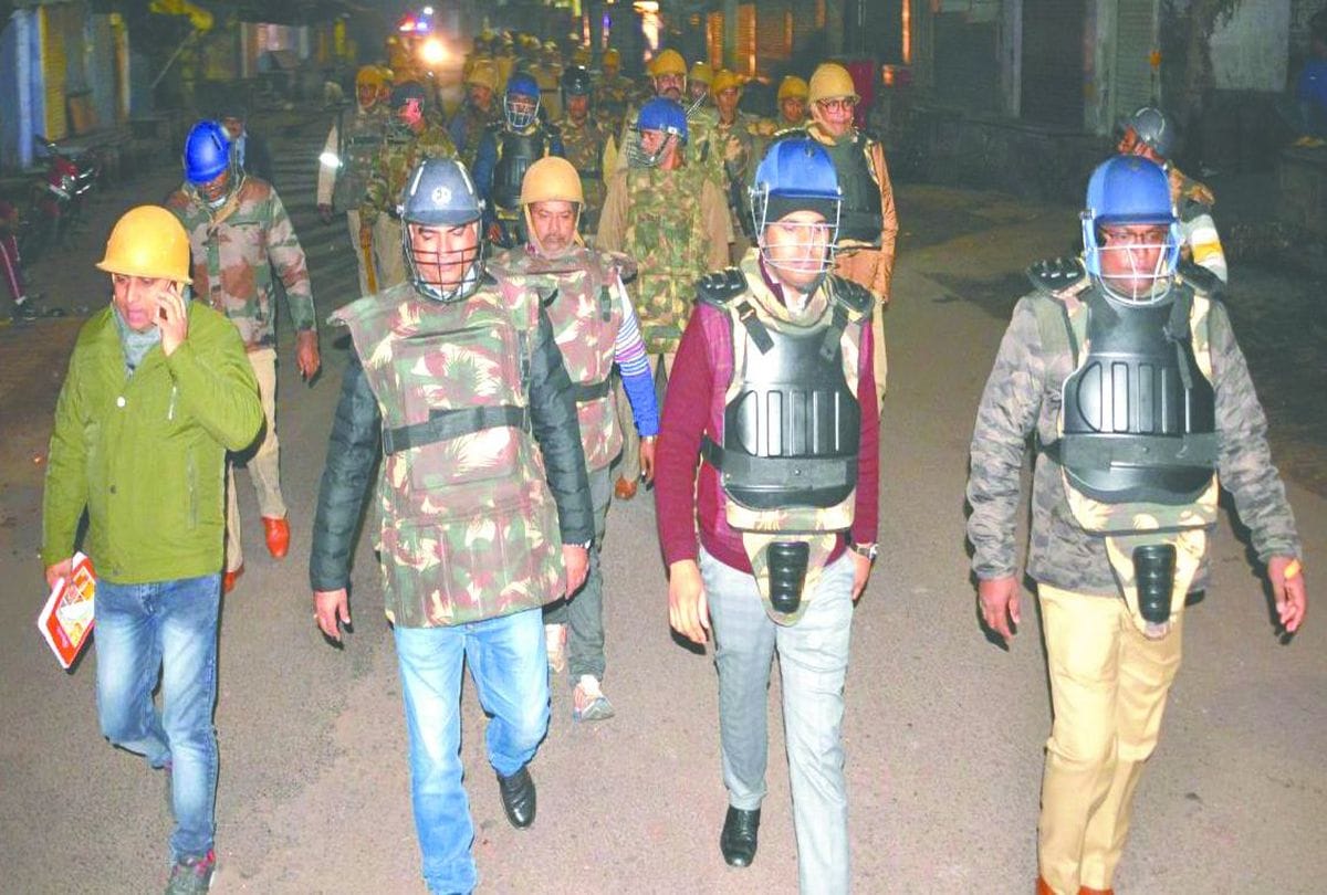 CRPF deployed in firozabad after violence over caa protests
