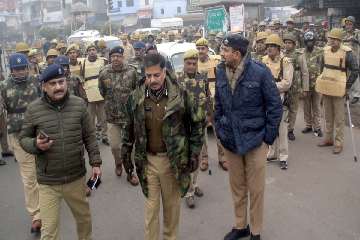 Police administration was alert for Jume ki Namaz.
