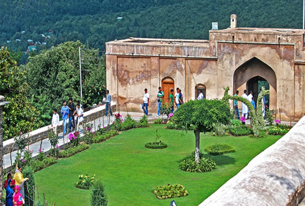 best tourist places in srinagar for summer