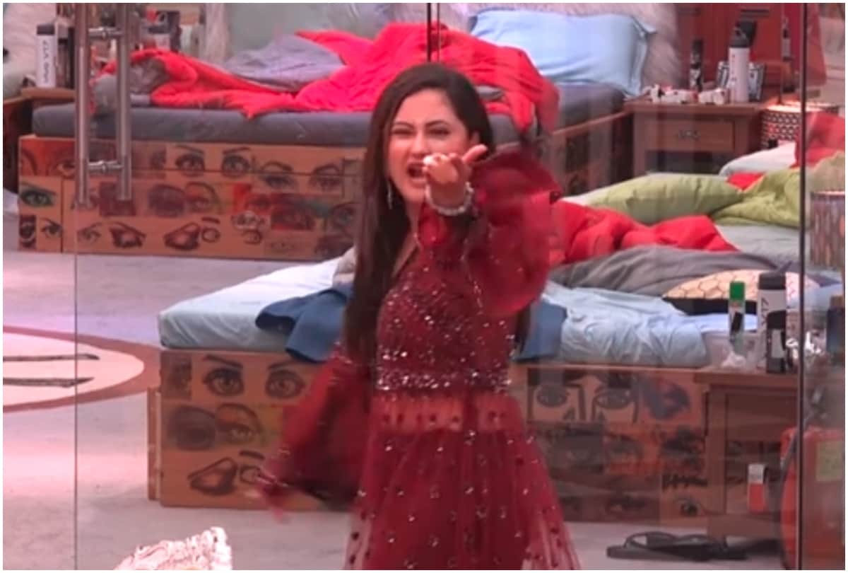 Bigg Boss 13 Kamya Punjabi lashes out on Rashami Desai targeting Siddharth Shukla