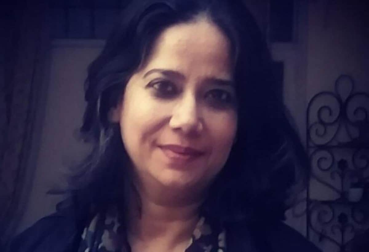 Actress Sadaf Jafar was beaten and arrested by UP Police while protesting against CAA