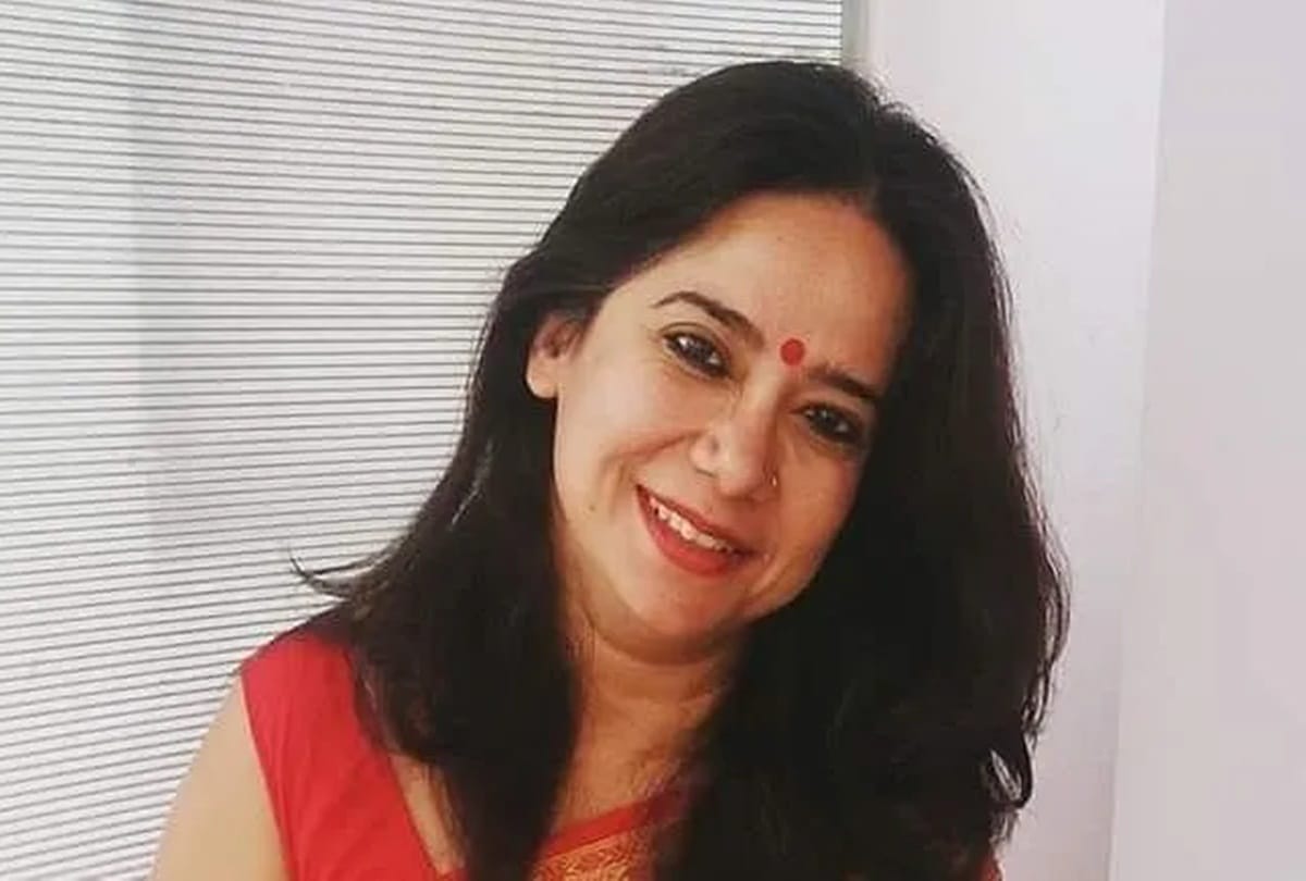 Actress Sadaf Jafar was beaten and arrested by UP Police while protesting against CAA