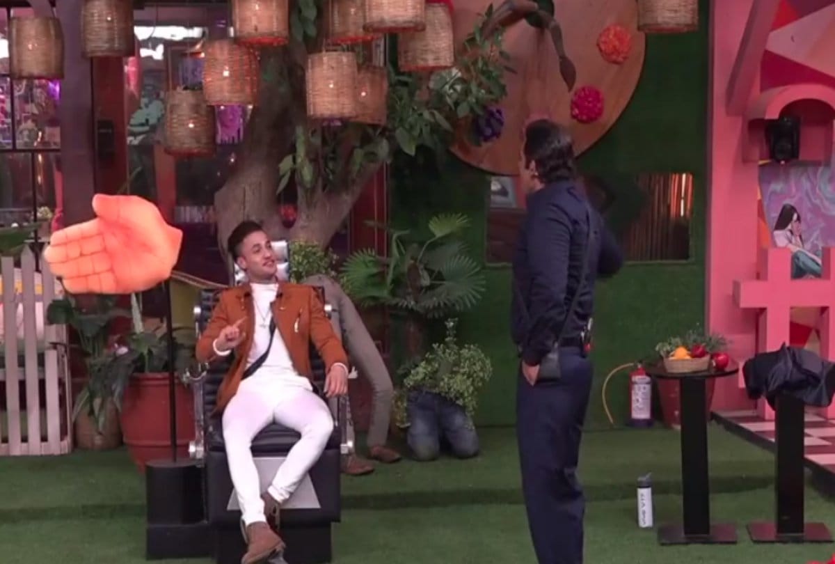 After Weekend ka vaar in Bigg Boss 13 Sunil Grover as Salman Khan Enters House with Slap Fun Game