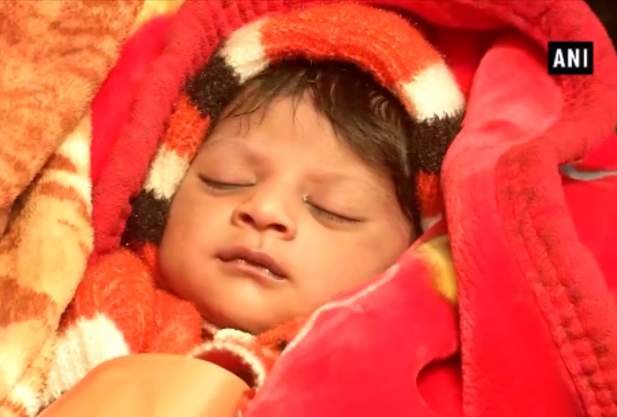 PM narendra modi talks about pakistani refugee girl born after CCA 2019 formation named Nagrikta