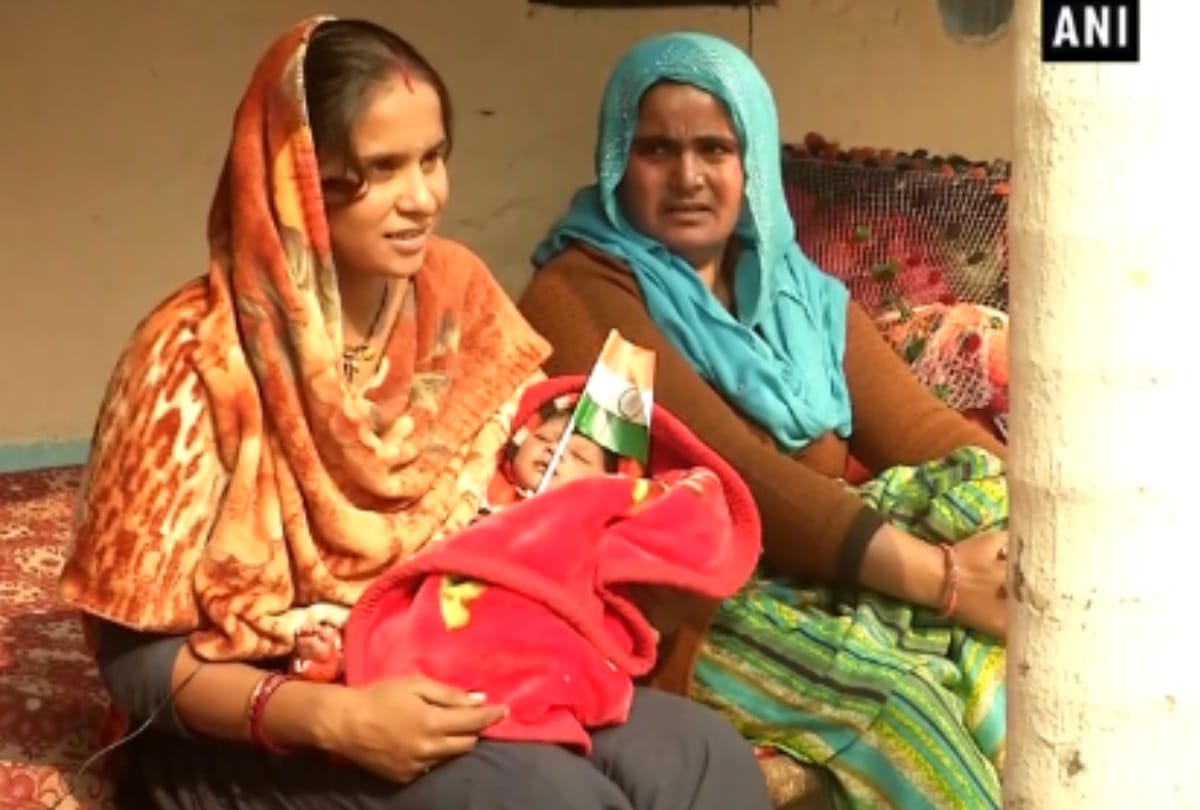 PM narendra modi talks about pakistani refugee girl born after CCA 2019 formation named Nagrikta