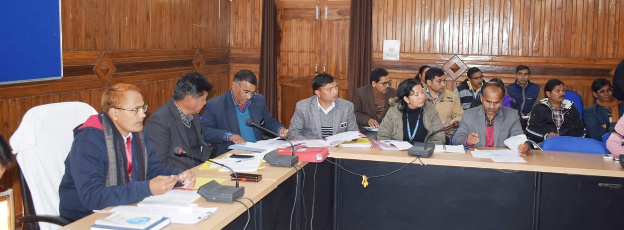 DM reprimands officers for increasing complaints