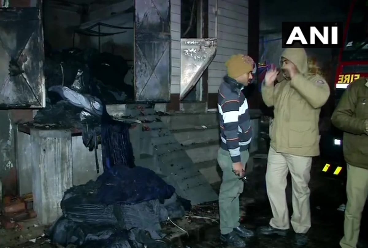 Delhi kirari fire 9 sleeping people died in powerful blaze in godown of 3 storey building photos
