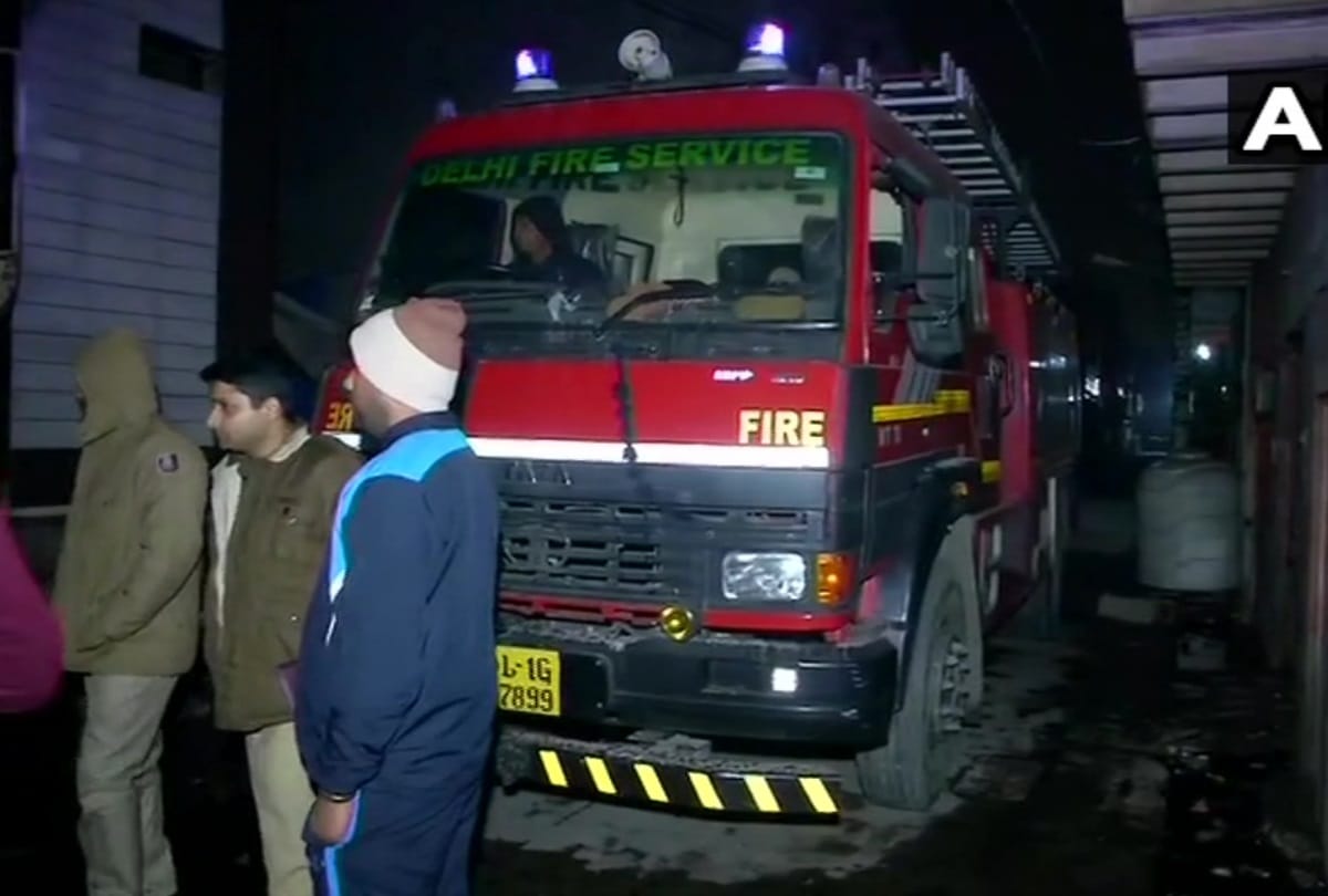 Delhi kirari fire 9 sleeping people died in powerful blaze in godown of 3 storey building photos
