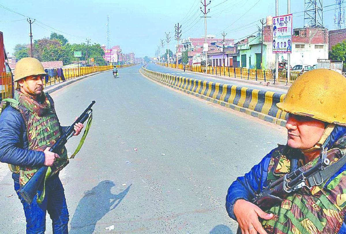 Violence in Firozabad Vehicles Reduced At Highway