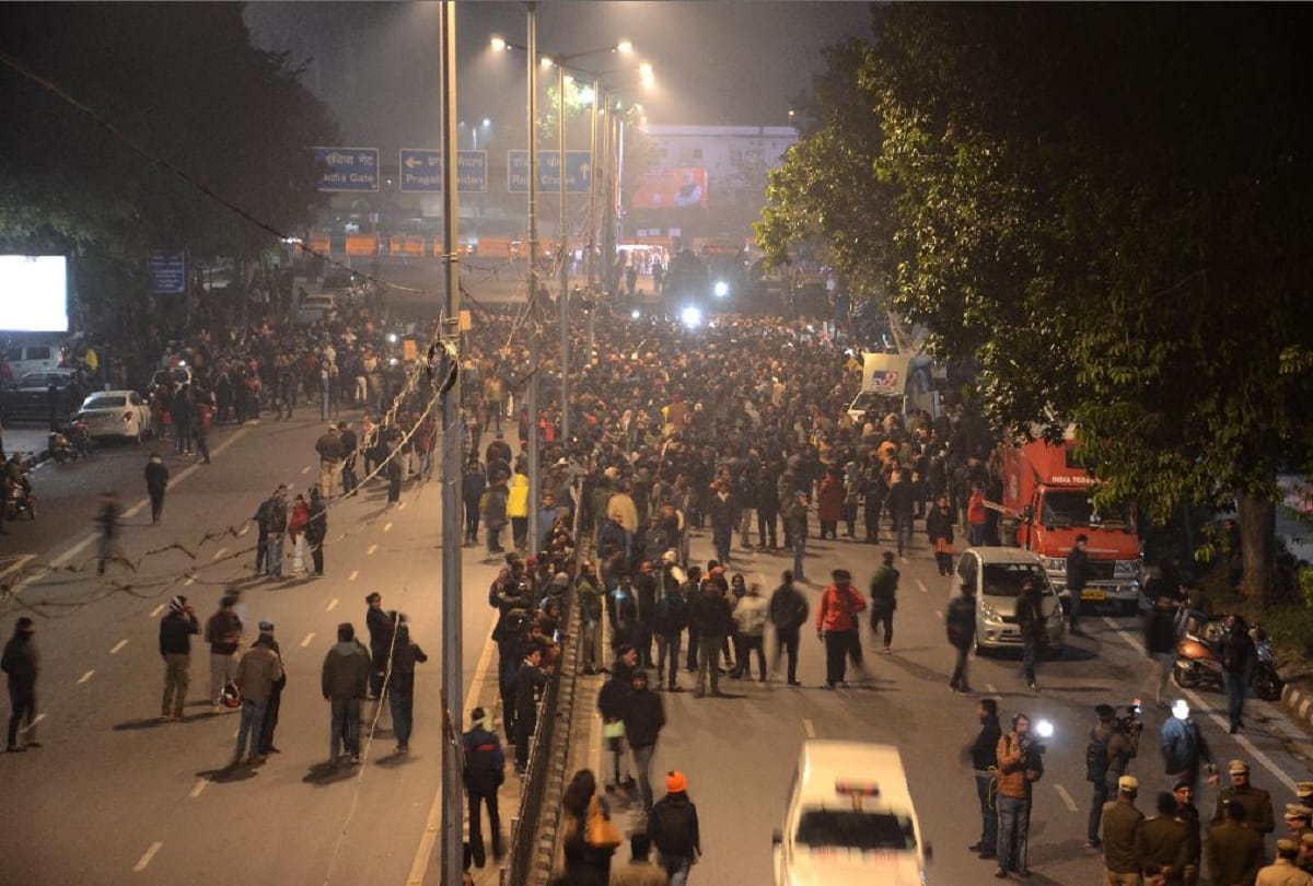 Jamia students express their feelings after police actions during CAA protest
