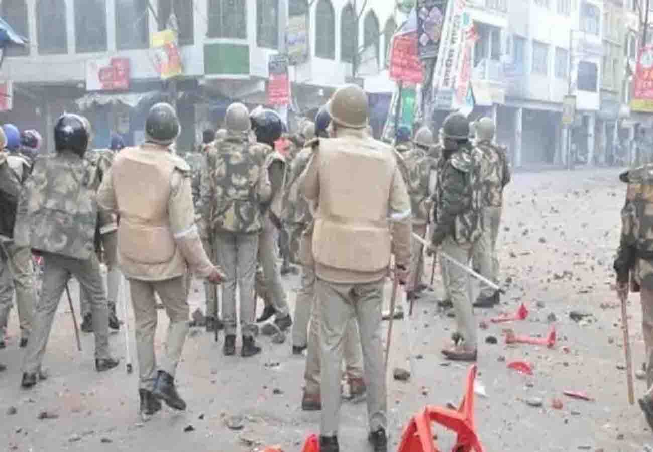 DM himself told situation, said Kanpur now infamous for violence in entire country after pollution