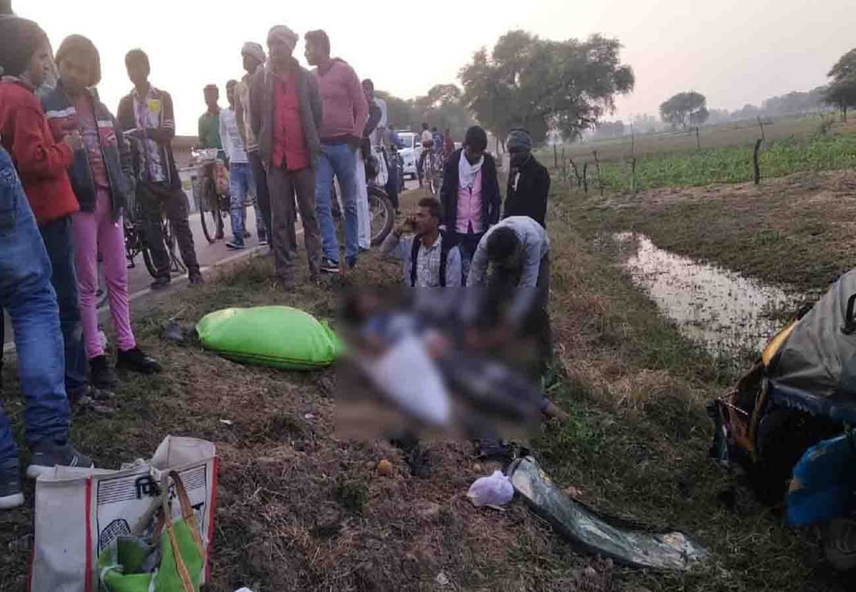 two people died in road accident in banda district