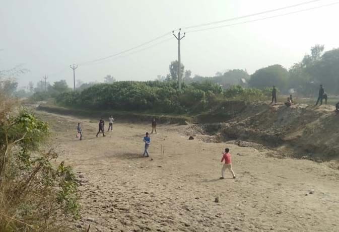 Administration claims failed, canal still dry