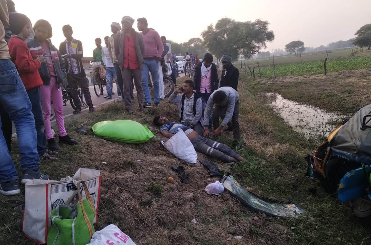 Tempo fell into the ditch, driver and uncle died