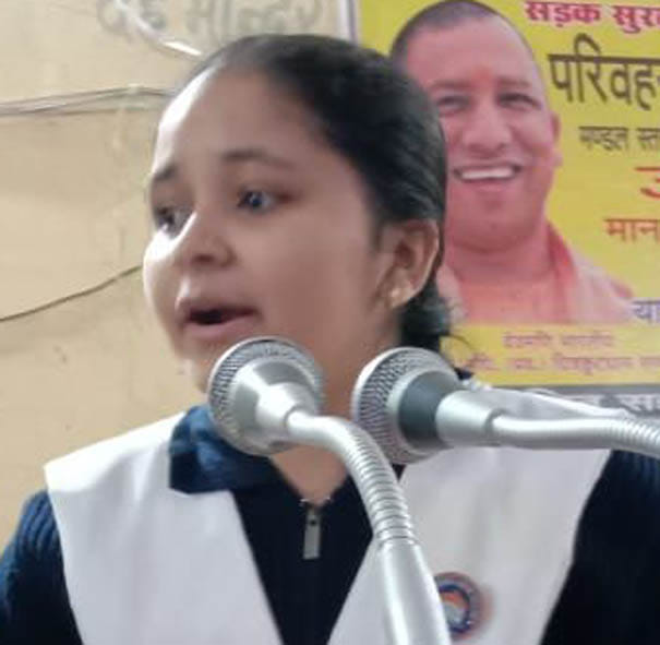Chitrakoot's Soumya's team tops in speech