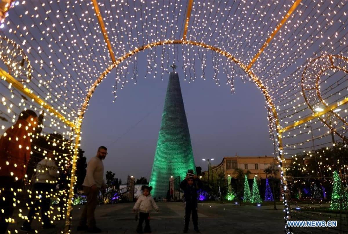 lebanon made biggest plastic bottle christmas tree expects guinness world record