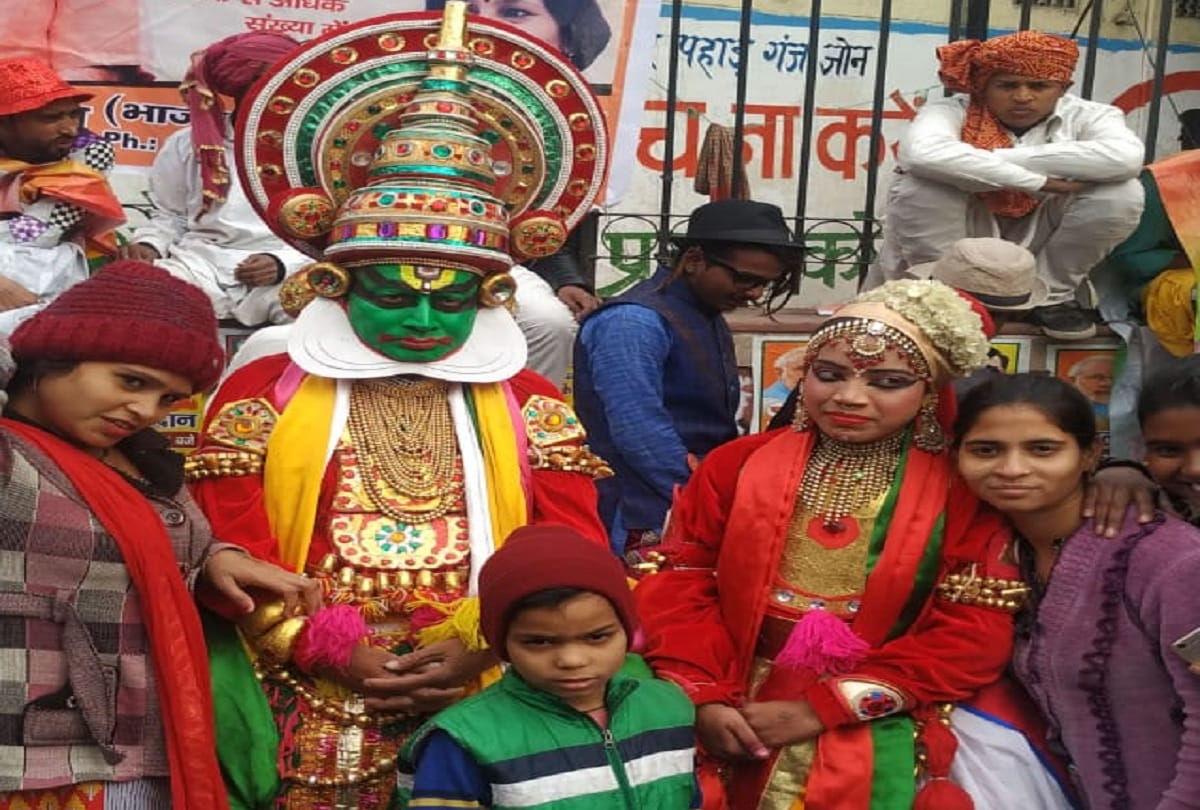 Delhi Ramleela maidan PM Modi Thankyou rally pocket pickers in crowd 