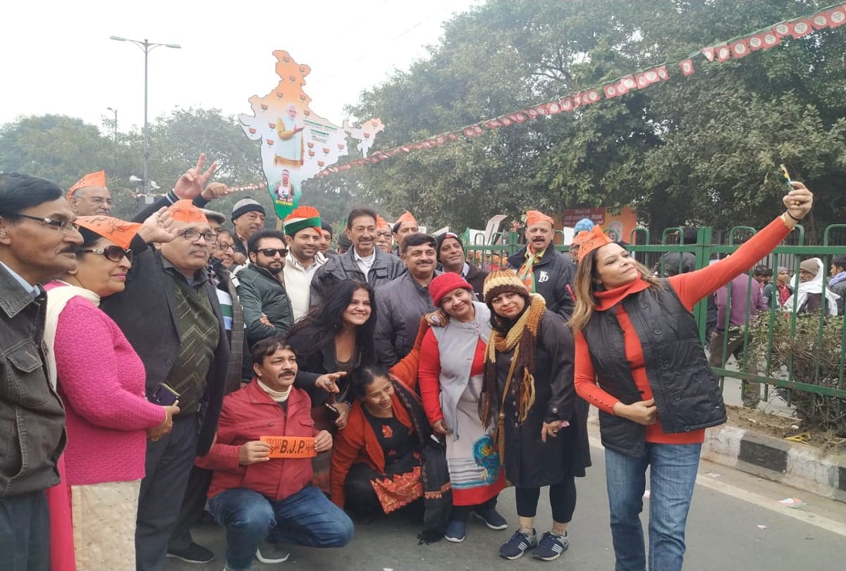 Delhi Ramleela maidan PM Modi Thankyou rally pocket pickers in crowd 