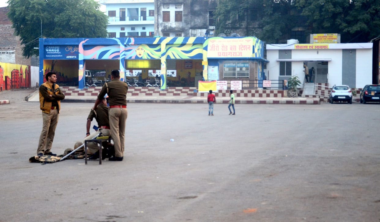 Prayagraj civil line and zero road bus stop