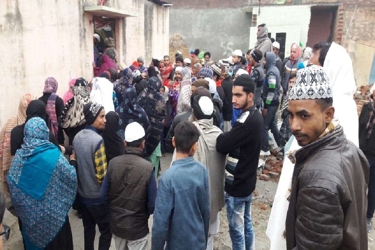 Two children including mother died of suffocation at Saharanpur city