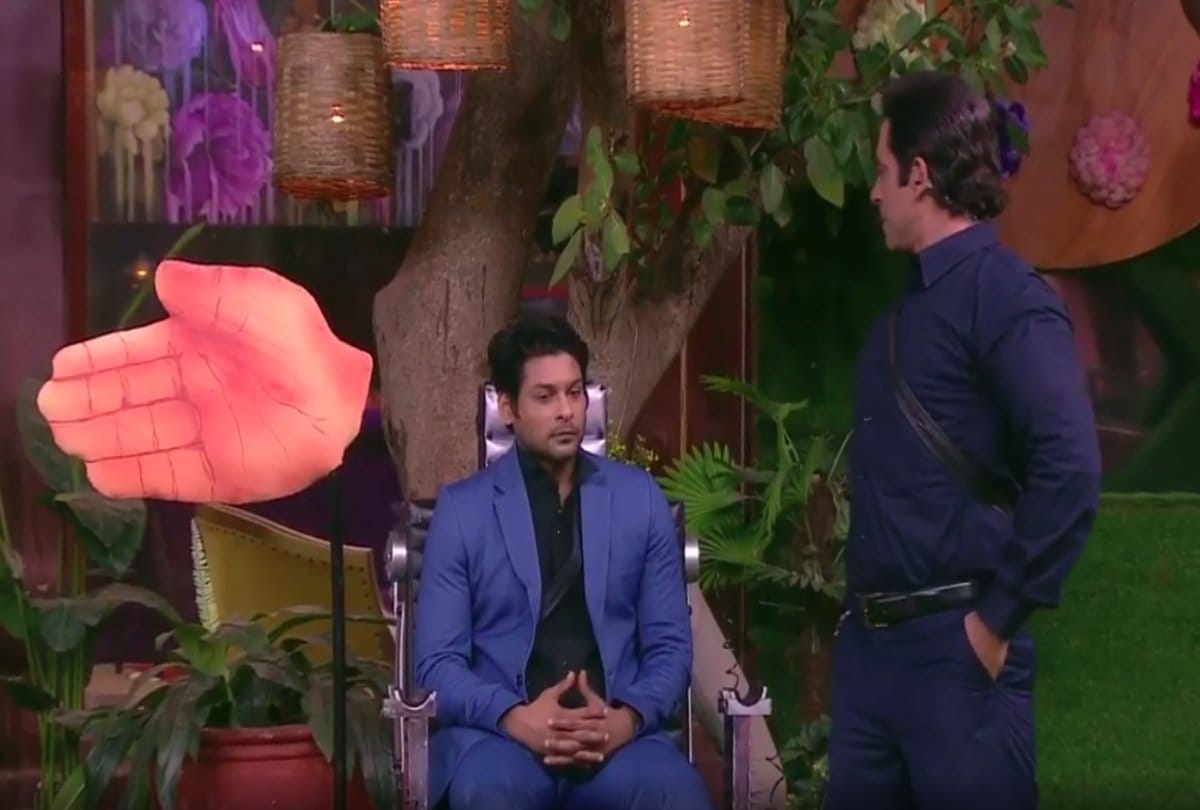 After Weekend ka vaar in Bigg Boss 13 Sunil Grover as Salman Khan Enters House with Slap Fun Game