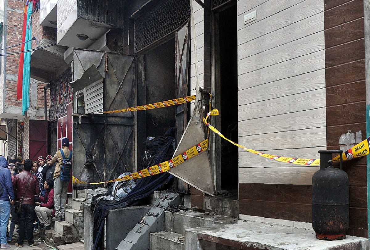 kirari fire Clothing warehouse was illegal no license issue by mcd