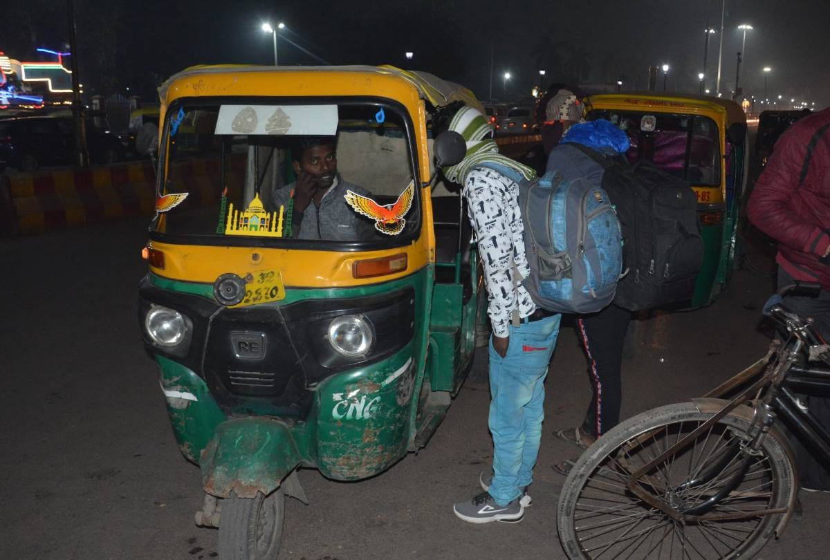 lack of facilities at charbagh railway station