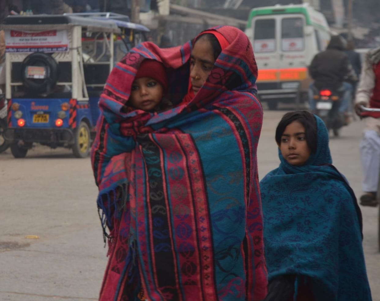 The westerly wind caused trouble, mercury reached five degrees