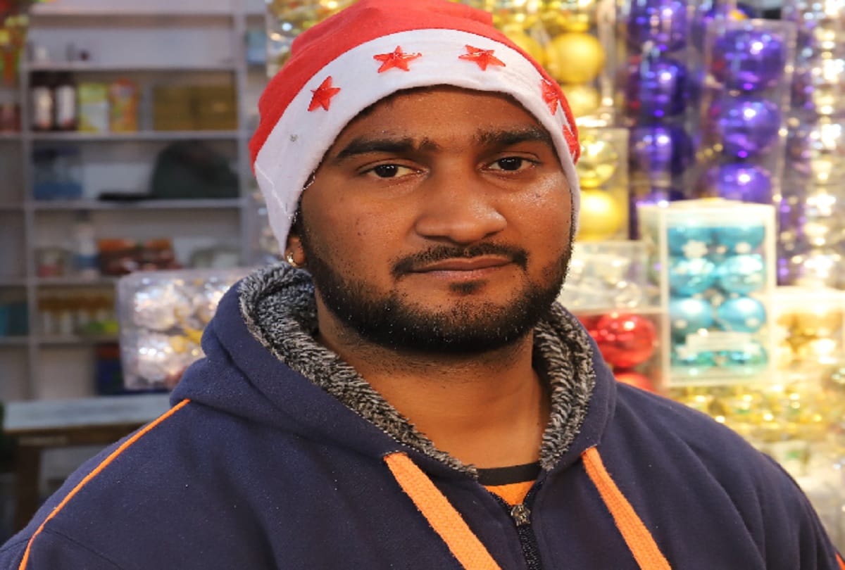 People buy desi and china made charani in Christmas 2019