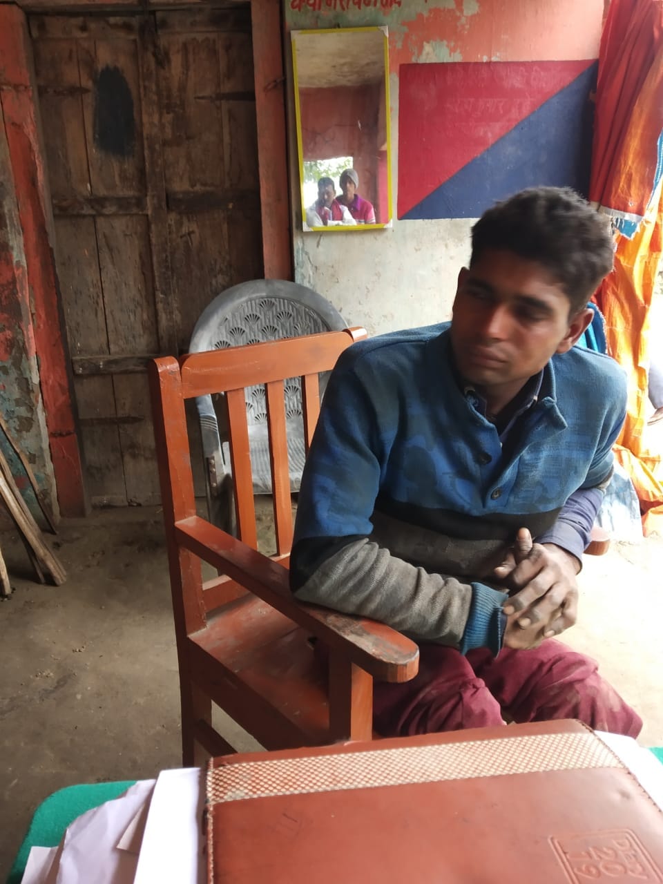handicap boy burn alive at maharajganj, police post head against action